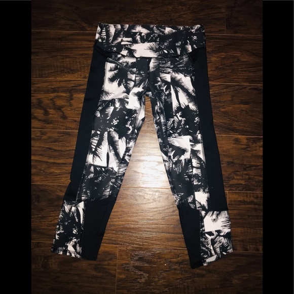 Fabletics Capri - Picture 2 of 3